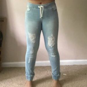 Light wash, destroyed, jogger jeans.